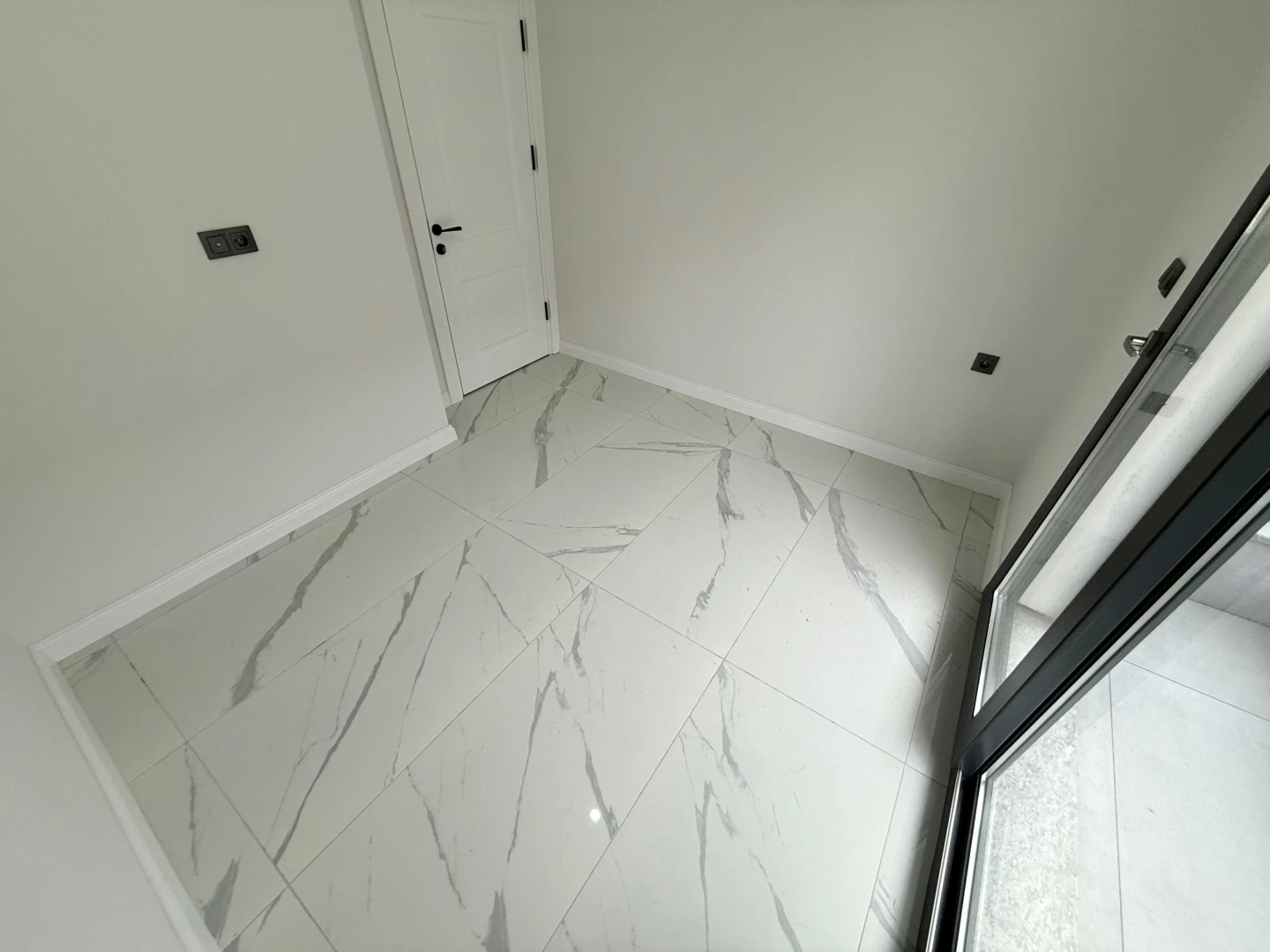 ツ YÜKSEL'DEN HUZURLA OTURACAĞINIZ DENİZE 50 M 2+1 SIFIR DAİRE ツ
