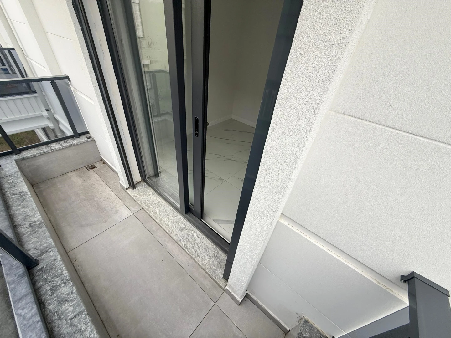 ツ YÜKSEL'DEN HUZURLA OTURACAĞINIZ DENİZE 50 M 2+1 SIFIR DAİRE ツ