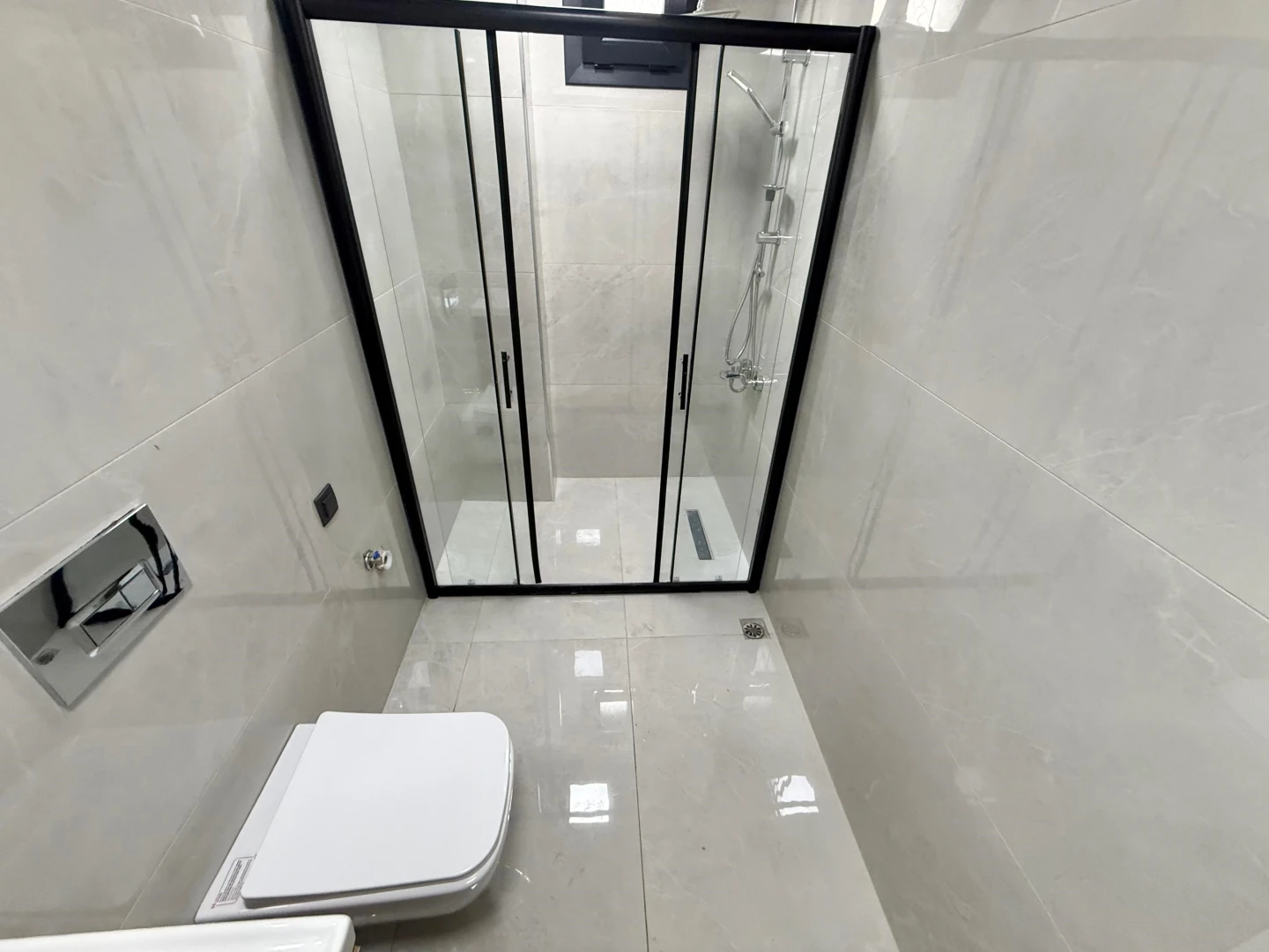 ツ YÜKSEL'DEN HUZURLA OTURACAĞINIZ DENİZE 50 M 2+1 SIFIR DAİRE ツ
