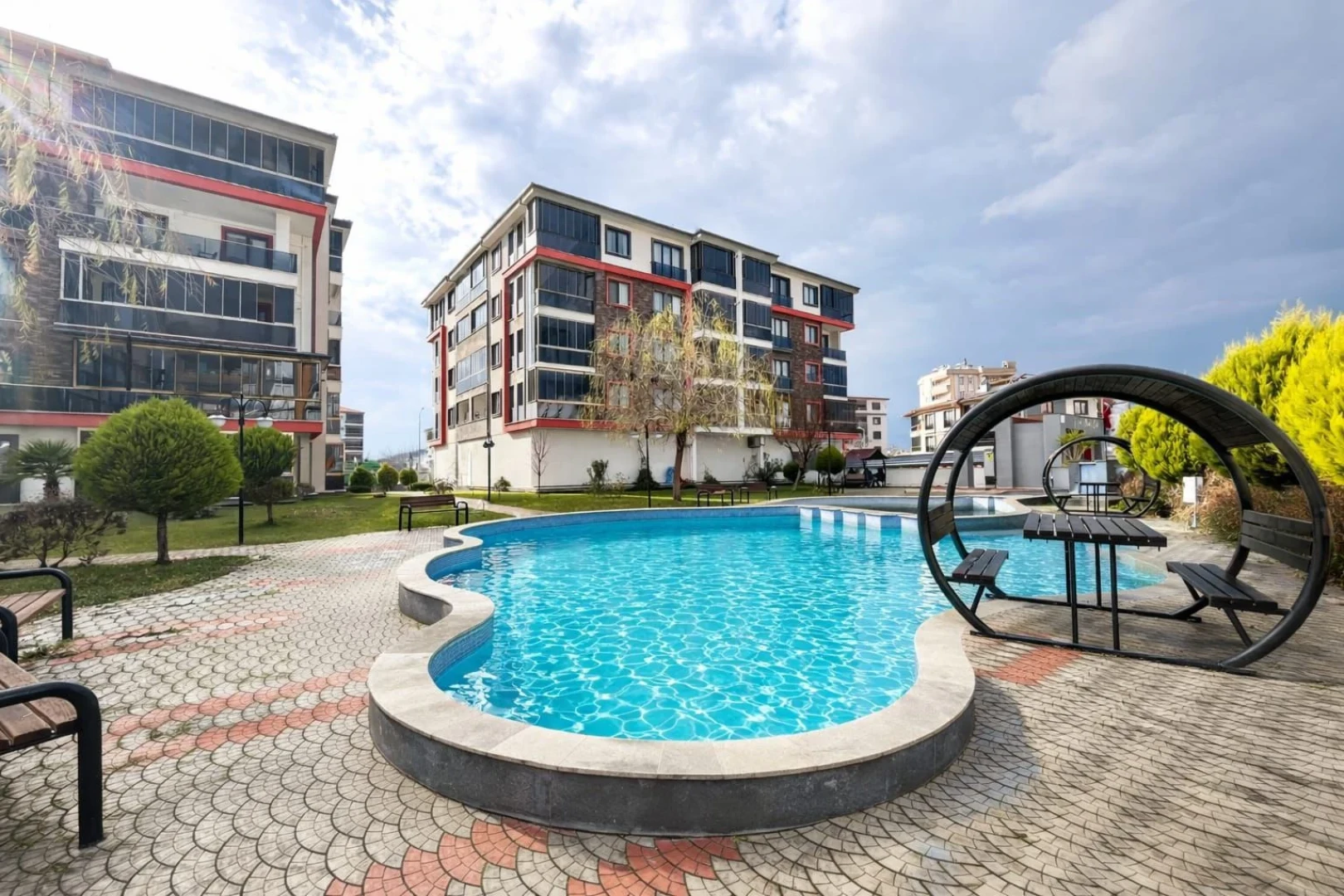 彡YÜKSELDEN CENNETAYAĞINDA SİTE İÇİNDE ULTRA GENİŞ 3+1 LÜX DAİRE彡