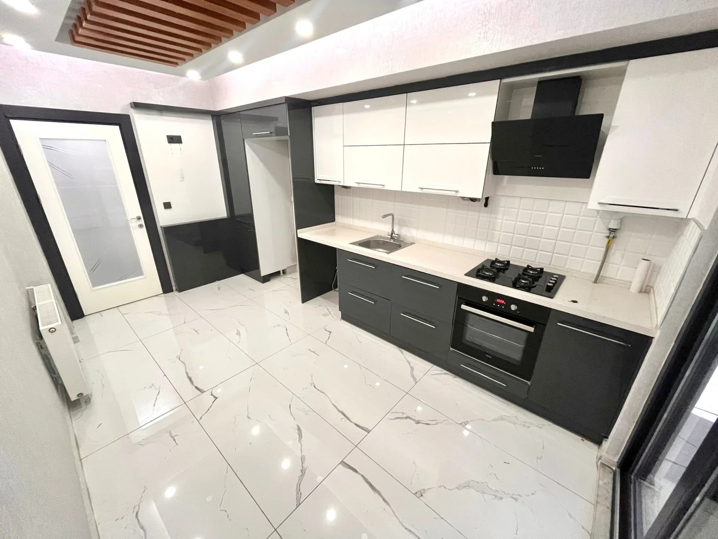 彡YÜKSELDEN CENNETAYAĞINDA SİTE İÇİNDE ULTRA GENİŞ 3+1 LÜX DAİRE彡