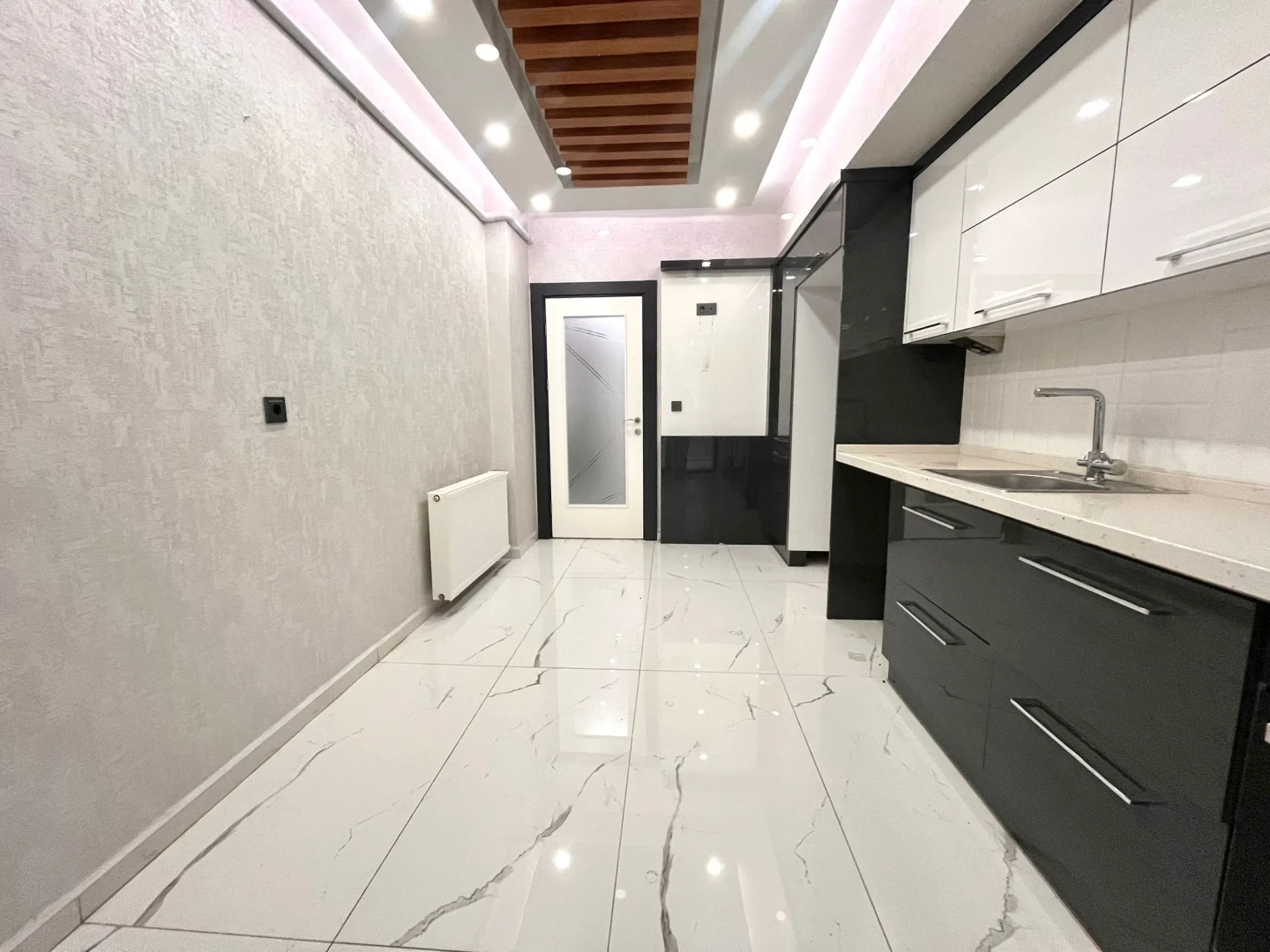 彡YÜKSELDEN CENNETAYAĞINDA SİTE İÇİNDE ULTRA GENİŞ 3+1 LÜX DAİRE彡