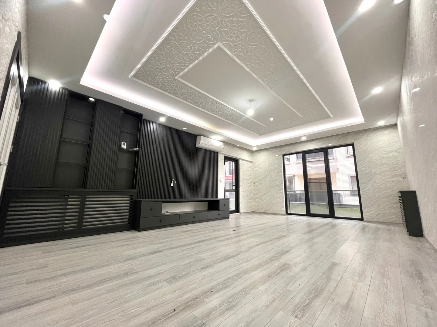 彡YÜKSELDEN CENNETAYAĞINDA SİTE İÇİNDE ULTRA GENİŞ 3+1 LÜX DAİRE彡