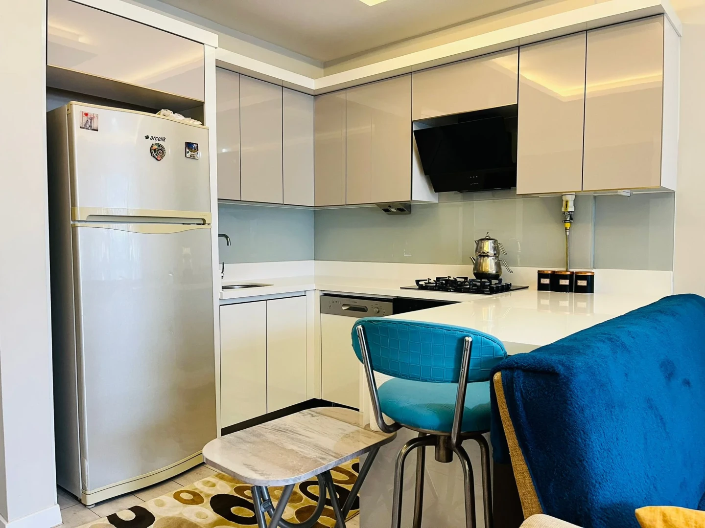 YÜKSELDEN "ÖN CEPHE ARA KAT" FULL EŞYALI KOMBİLİ LÜX 1+1 DAİRE