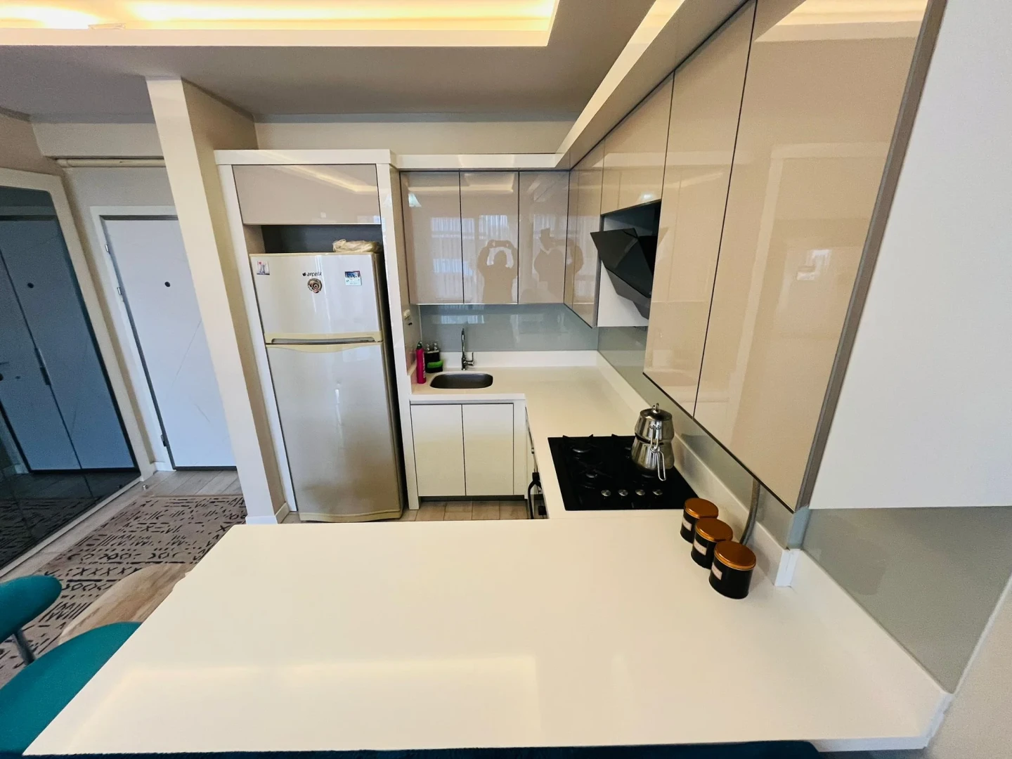 YÜKSELDEN "ÖN CEPHE ARA KAT" FULL EŞYALI KOMBİLİ LÜX 1+1 DAİRE