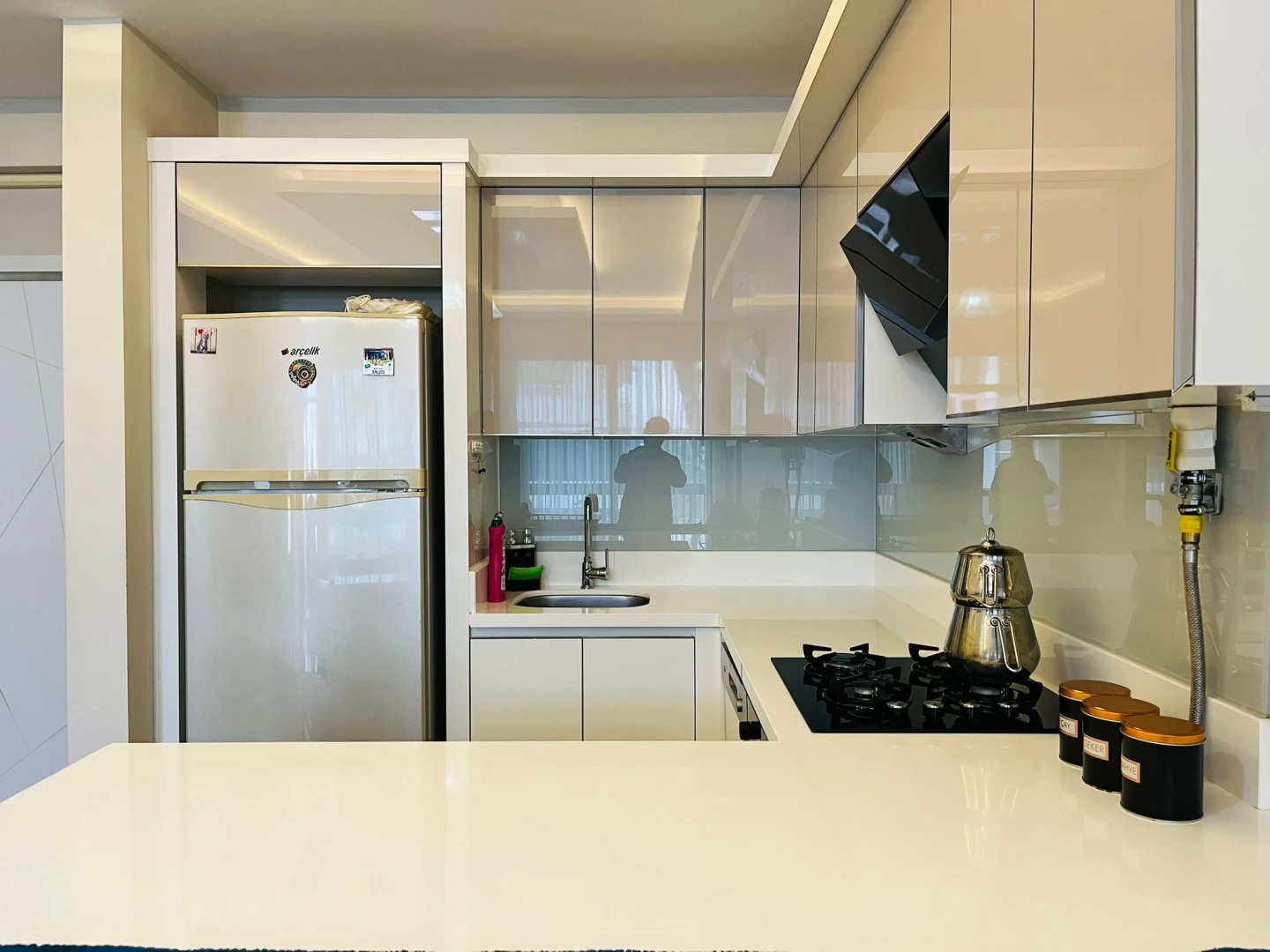 YÜKSELDEN "ÖN CEPHE ARA KAT" FULL EŞYALI KOMBİLİ LÜX 1+1 DAİRE