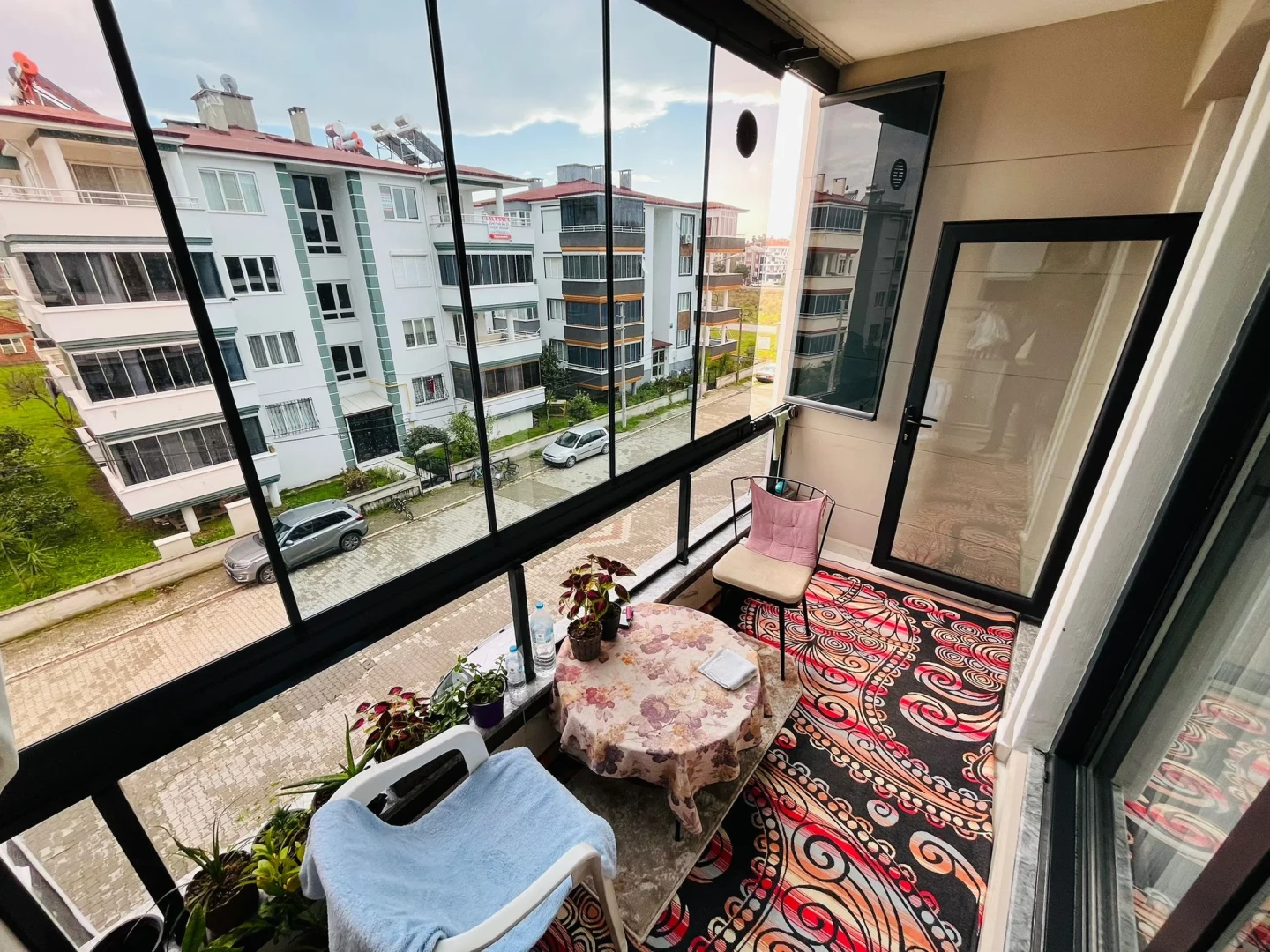 YÜKSELDEN "ÖN CEPHE ARA KAT" FULL EŞYALI KOMBİLİ LÜX 1+1 DAİRE