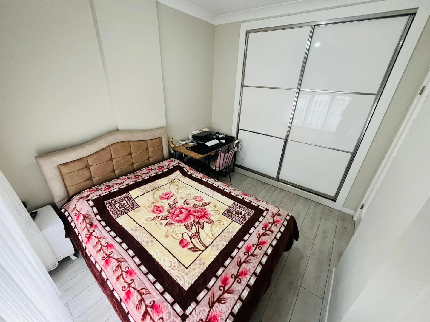 YÜKSELDEN "ÖN CEPHE ARA KAT" FULL EŞYALI KOMBİLİ LÜX 1+1 DAİRE