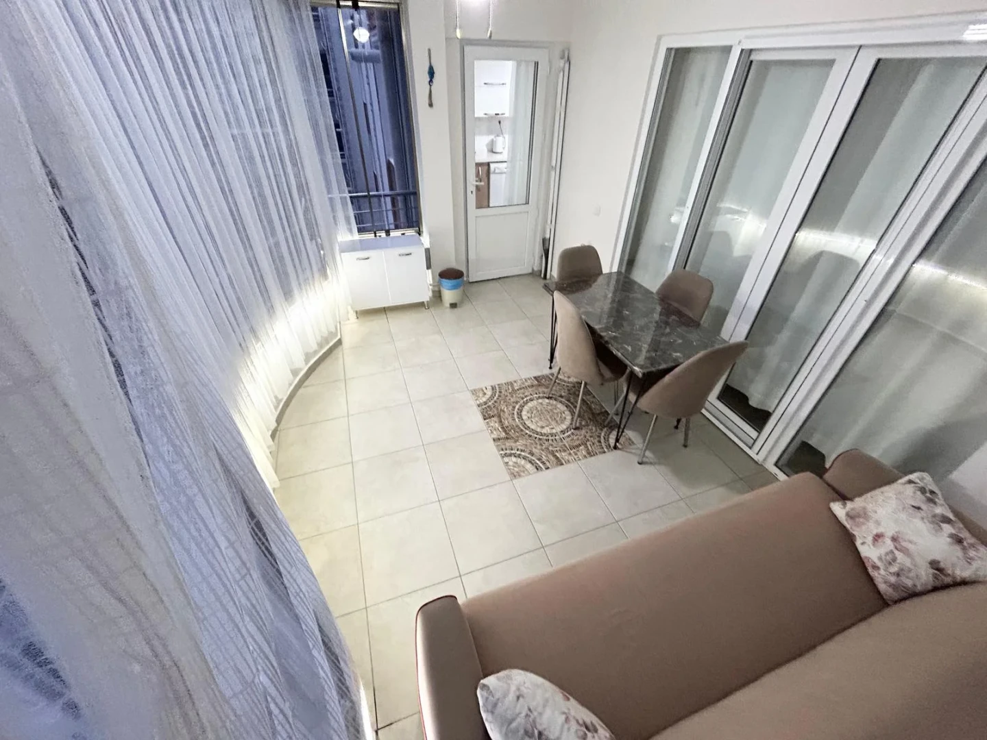 彡YETKİSİ YÜKSELDEN KADIKÖYDE SİTE İÇİNDE D.GAZLI 3+1 GENİŞ DAİRE