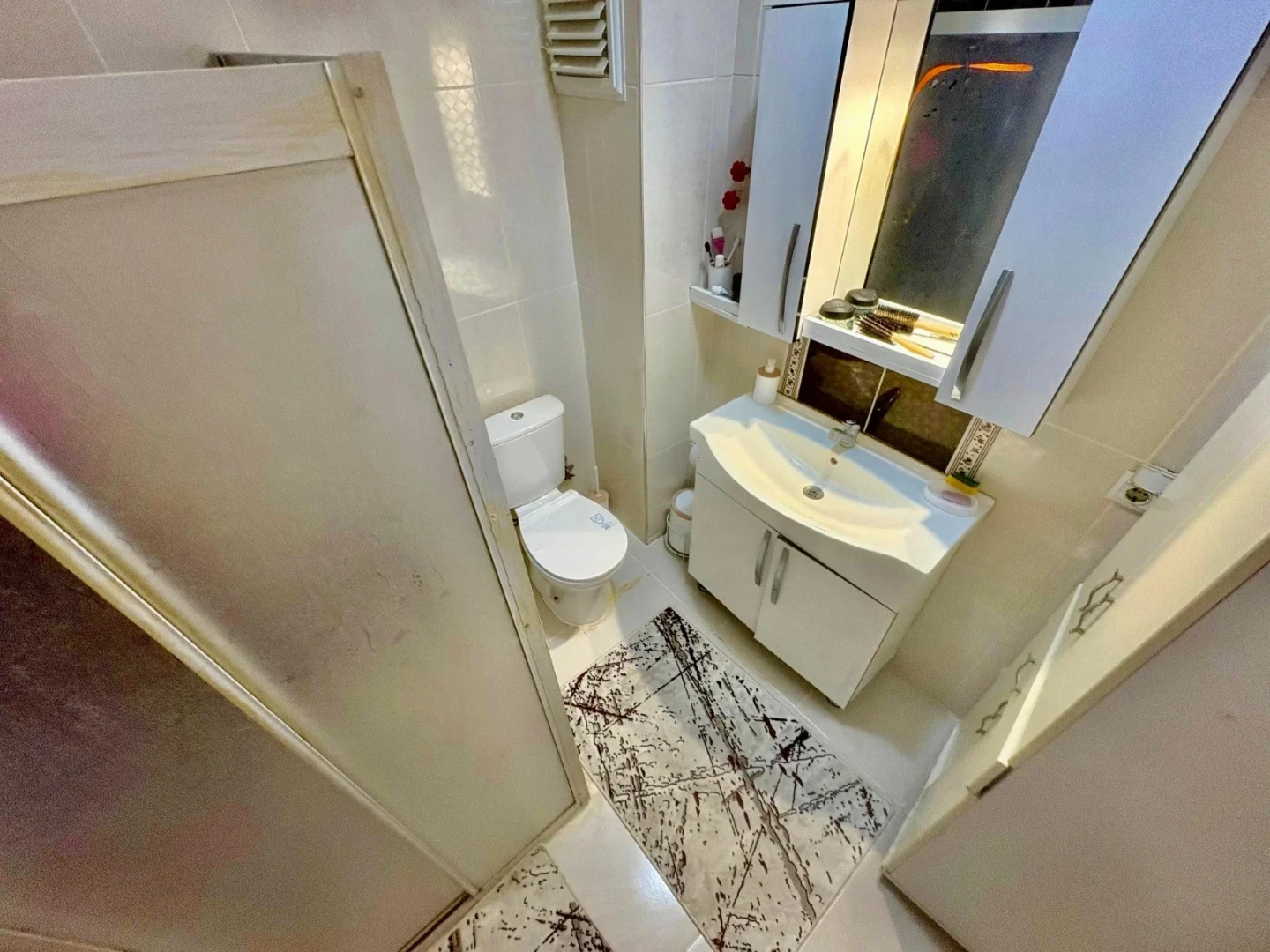 YÜKSEL'DEN AKÇAY'DA ÖN CEPHE BAHÇELİ KAÇMAZ FIRSAT 1+1 DAİRE