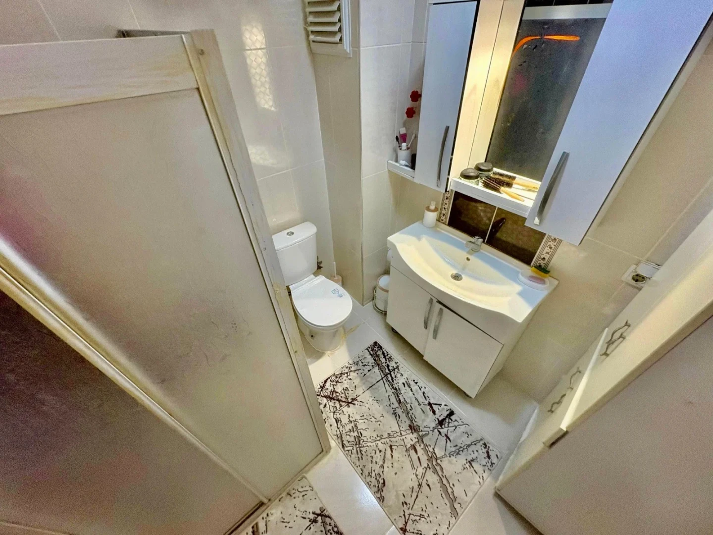 YÜKSEL'DEN AKÇAY'DA ÖN CEPHE BAHÇELİ KAÇMAZ FIRSAT 1+1 DAİRE