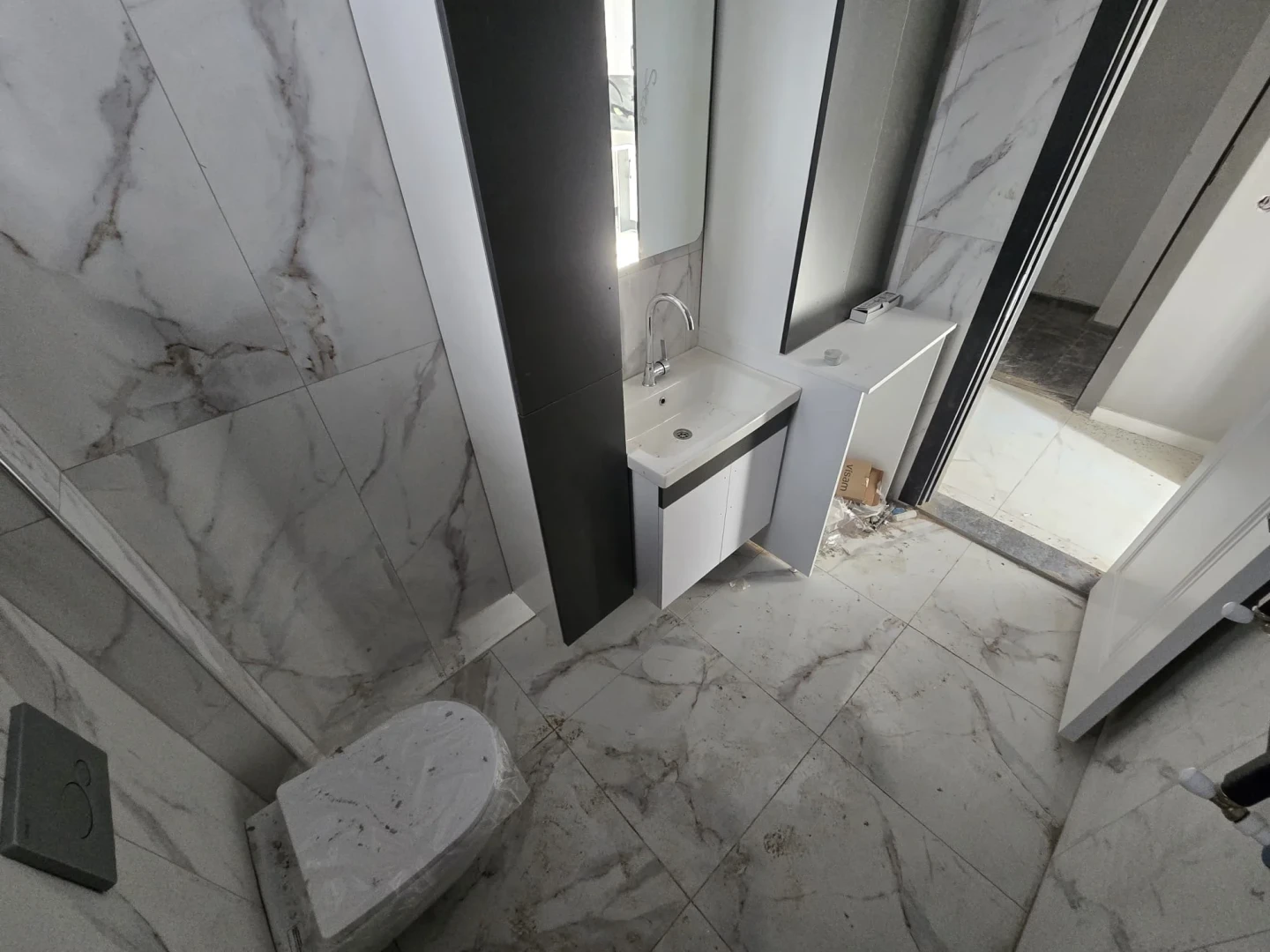 彡YÜKSEL'DEN KADIKÖY'DE YERDEN ISITMA KAPALI OTOPARKLI 1+1 DAİRE彡