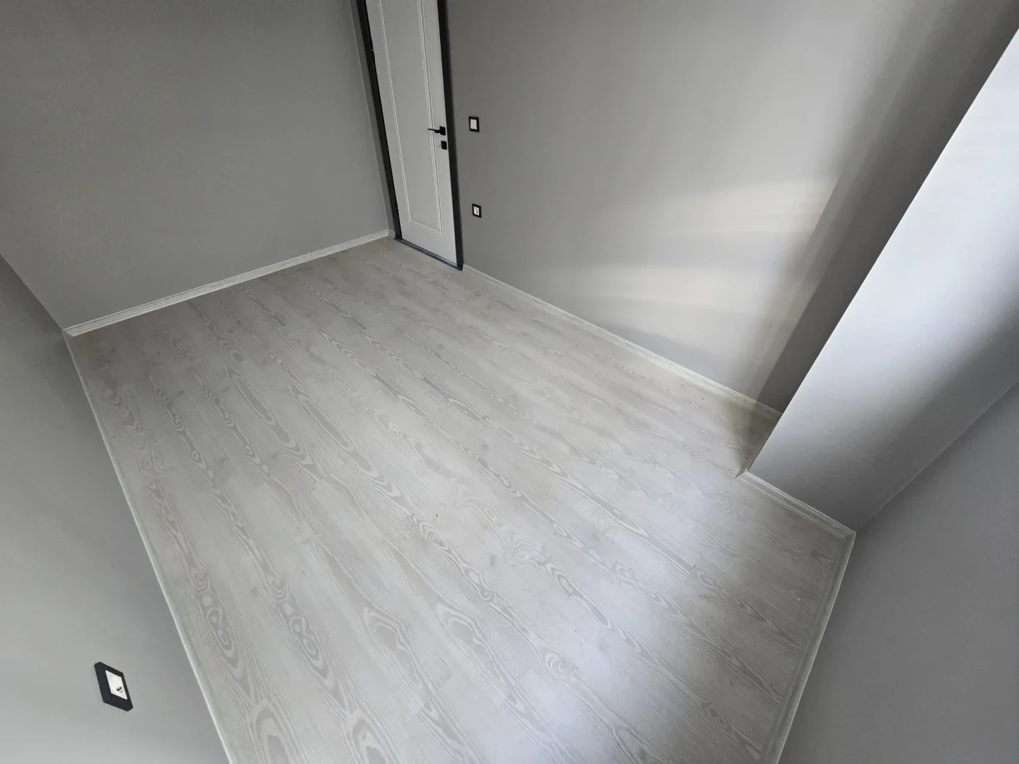 彡YÜKSEL'DEN KADIKÖY'DE YERDEN ISITMA KAPALI OTOPARKLI 1+1 DAİRE彡