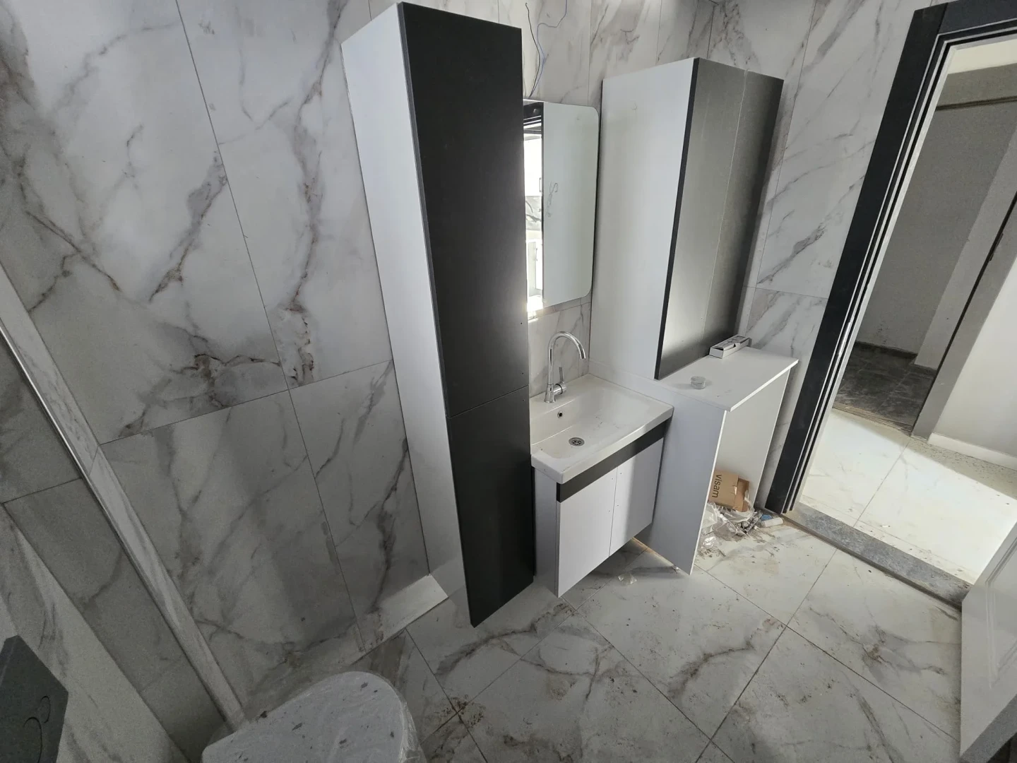 彡YÜKSEL'DEN KADIKÖY'DE YERDEN ISITMA KAPALI OTOPARKLI 1+1 DAİRE彡