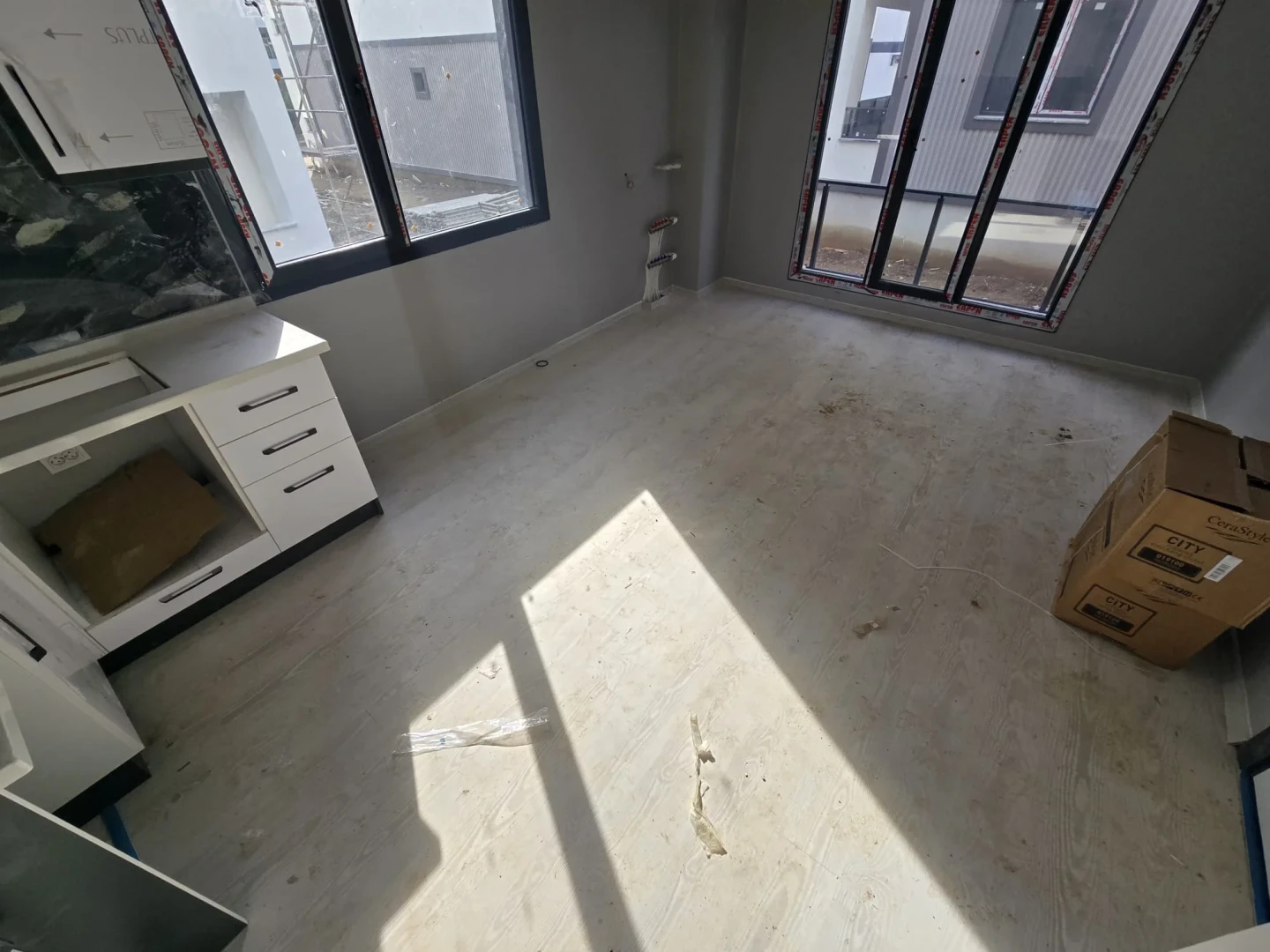 彡YÜKSEL'DEN KADIKÖY'DE YERDEN ISITMA KAPALI OTOPARKLI 1+1 DAİRE彡