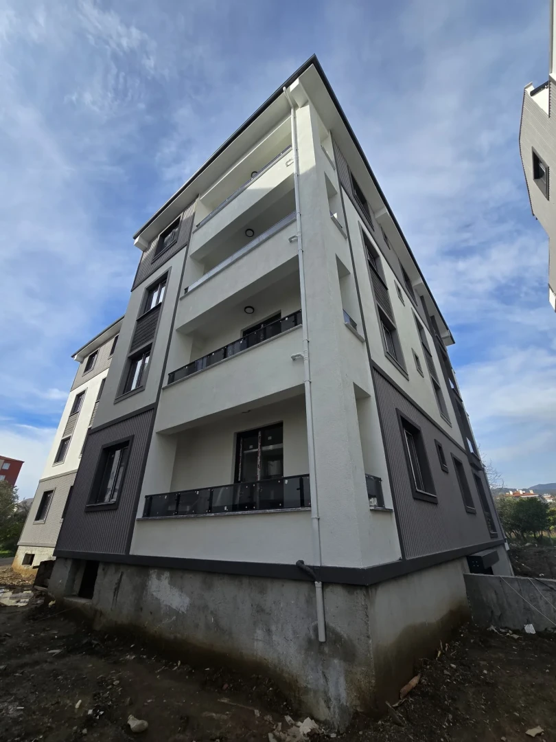 彡YÜKSEL'DEN KADIKÖY'DE YERDEN ISITMA KAPALI OTOPARKLI 1+1 DAİRE彡