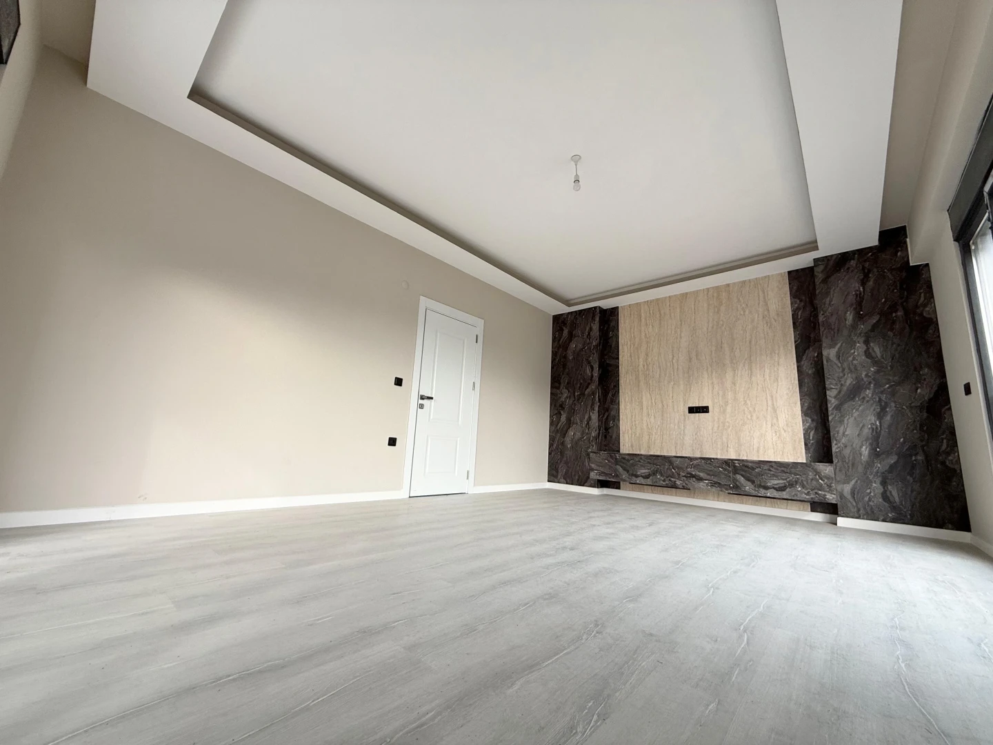 彡YÜKSEL'DEN EDREMİT'TE K.OTOPARK D.GAZLI PANJURLU SIFIR 3+1彡