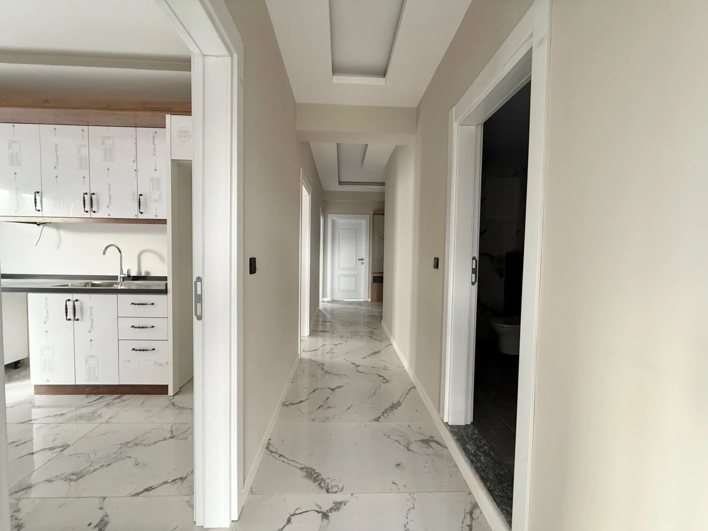 彡YÜKSEL'DEN EDREMİT'TE K.OTOPARK D.GAZLI PANJURLU SIFIR 3+1彡