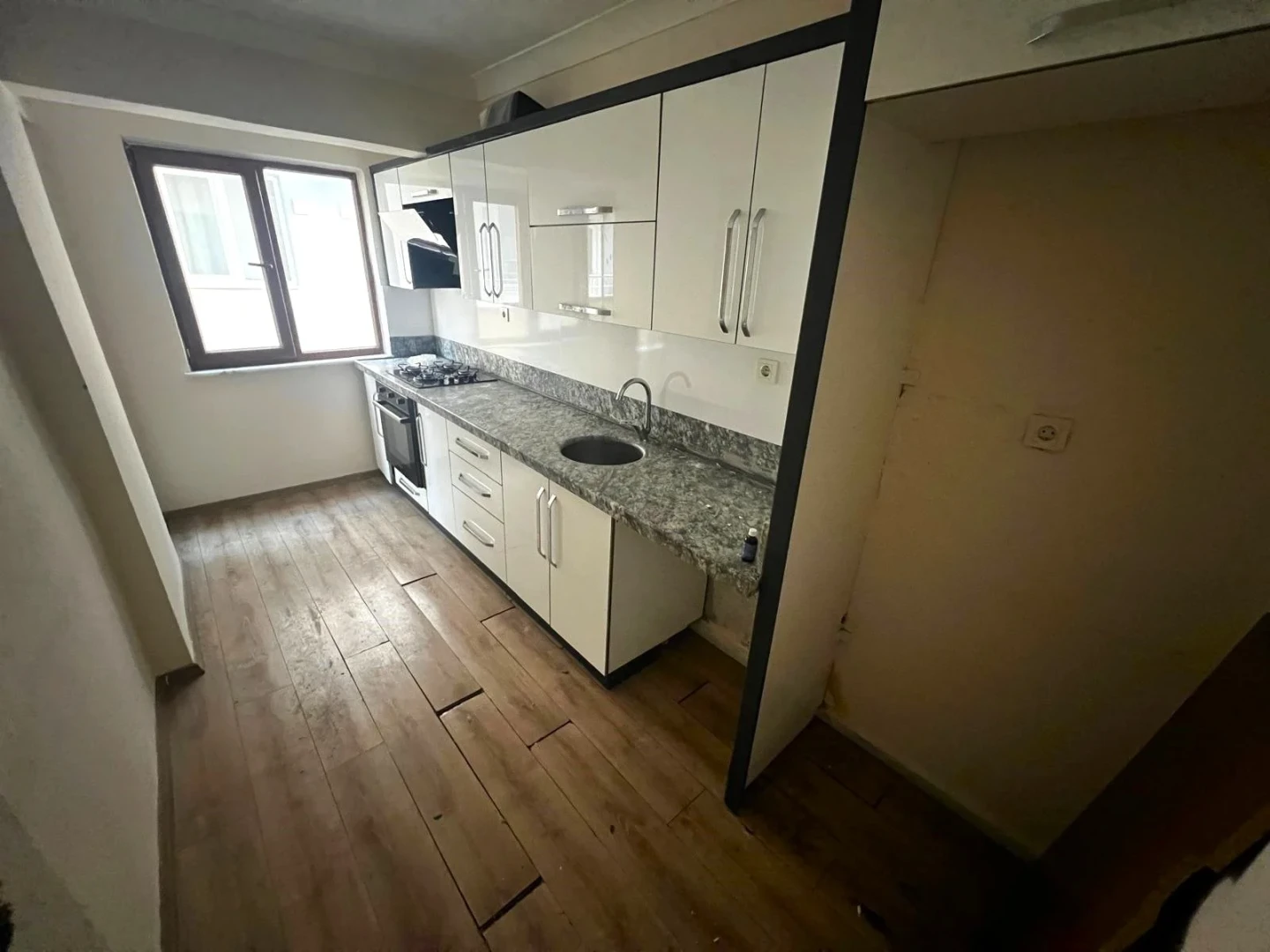 YÜKSELDEN ALTINKUMDA ARAKAT KUPON FİYATINA DENİZE 250mt 2+1DAİRE