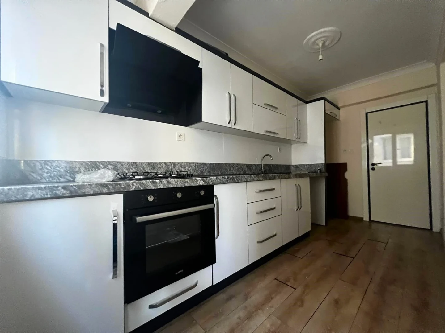 YÜKSELDEN ALTINKUMDA ARAKAT KUPON FİYATINA DENİZE 250mt 2+1DAİRE