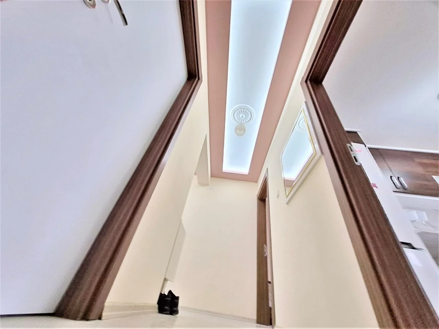彡YÜKSELDEN EDREMİTTE HARİKA LOKASYONDA 2+1 KAPALI MUTFAK DAİRE彡