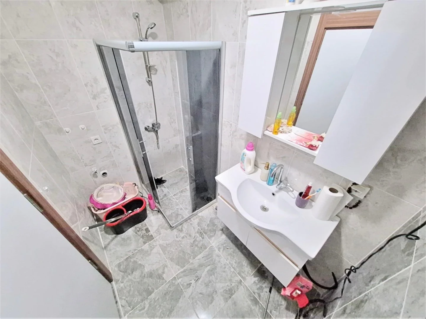 彡YÜKSELDEN EDREMİTTE HARİKA LOKASYONDA 2+1 KAPALI MUTFAK DAİRE彡