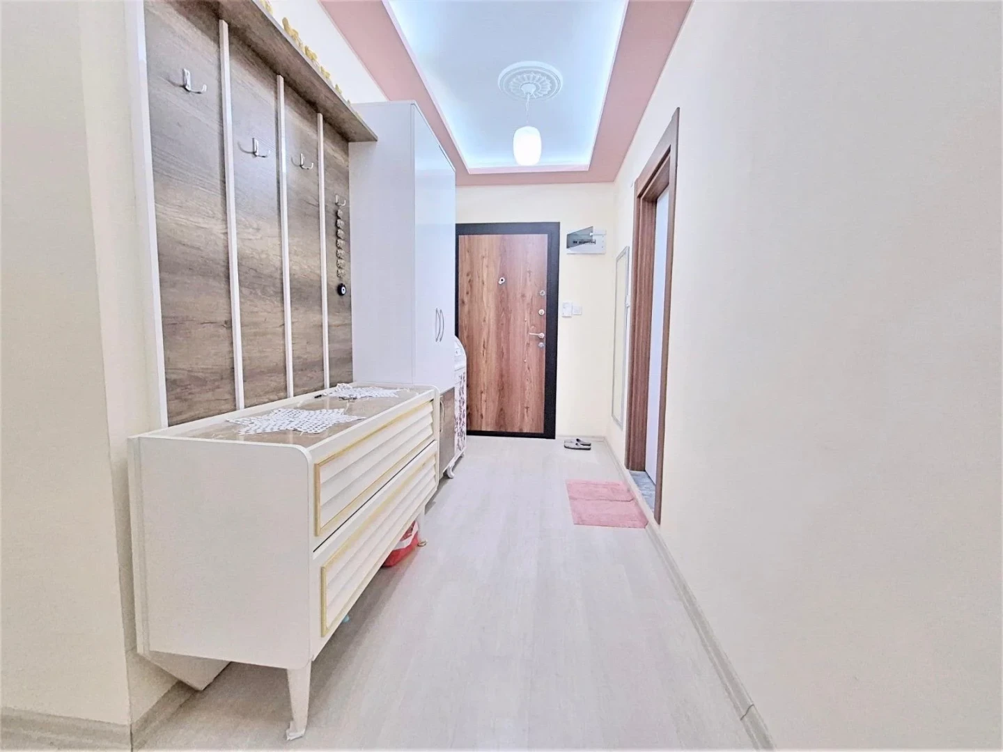 彡YÜKSELDEN EDREMİTTE HARİKA LOKASYONDA 2+1 KAPALI MUTFAK DAİRE彡