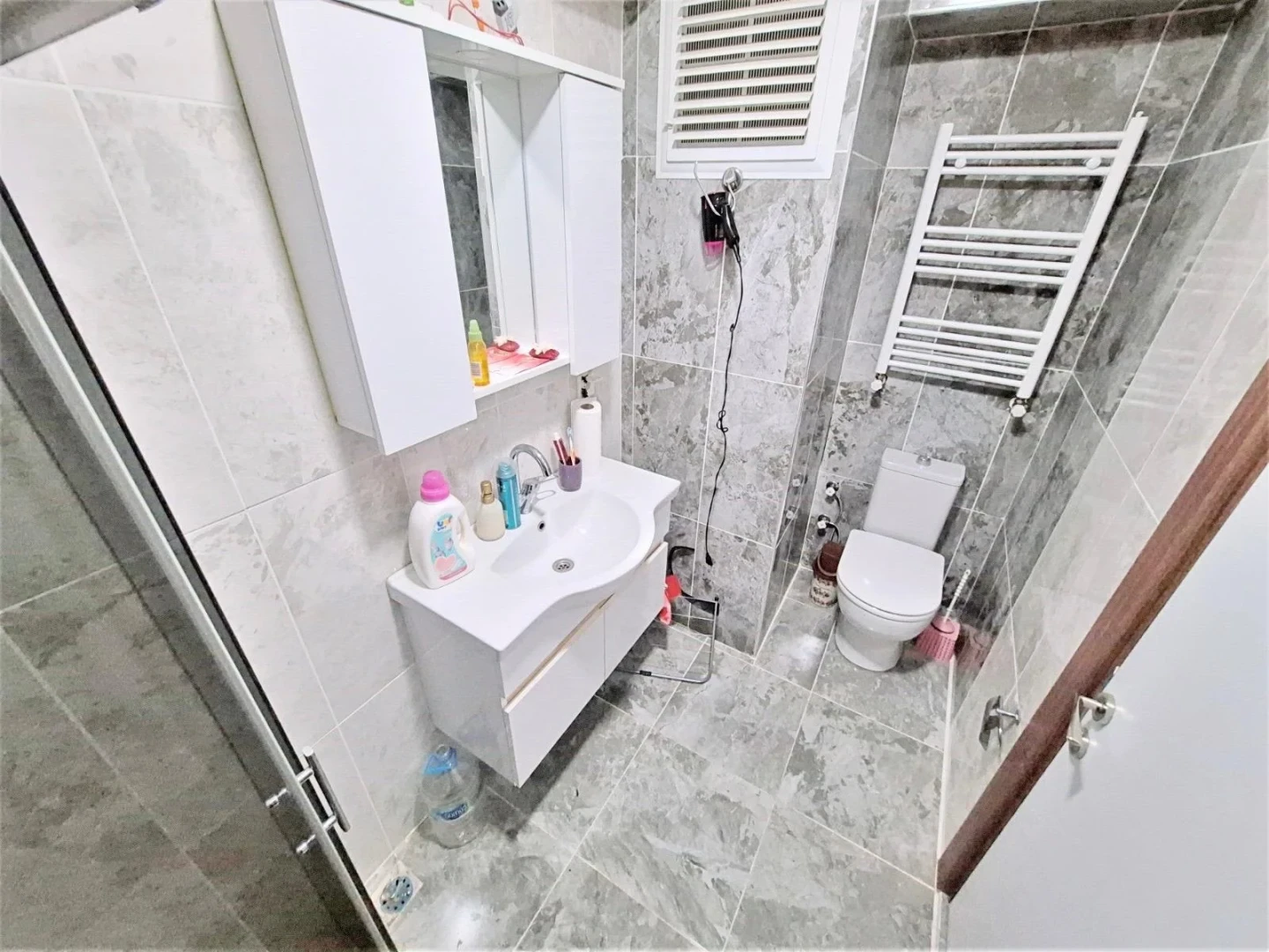 彡YÜKSELDEN EDREMİTTE HARİKA LOKASYONDA 2+1 KAPALI MUTFAK DAİRE彡