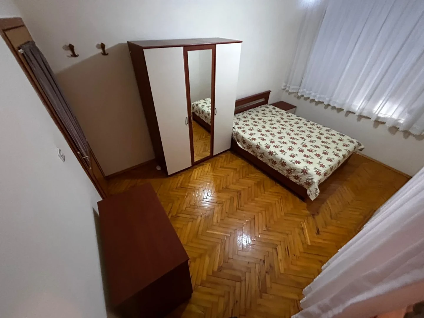 YÜKSELDEN ALTINOLUK MERKEZDE ÖNCEPHE ARAKAT AYRI MUTFAK 2+1DAİRE