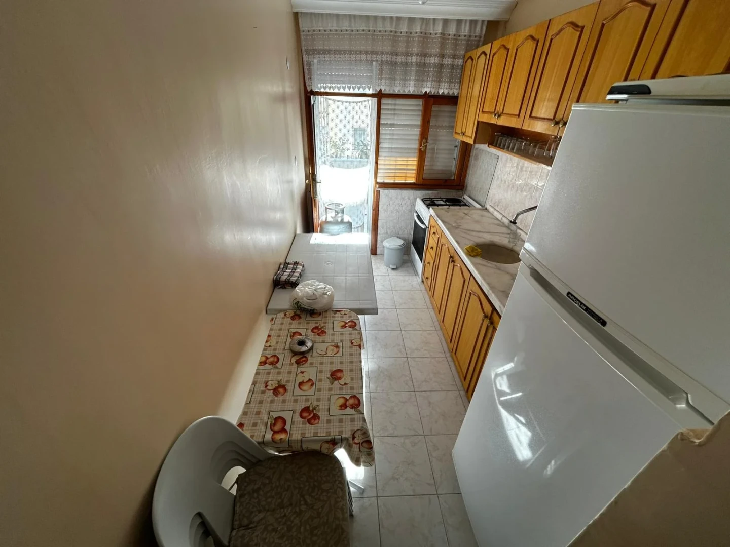 YÜKSELDEN ALTINOLUK MERKEZDE ÖNCEPHE ARAKAT AYRI MUTFAK 2+1DAİRE