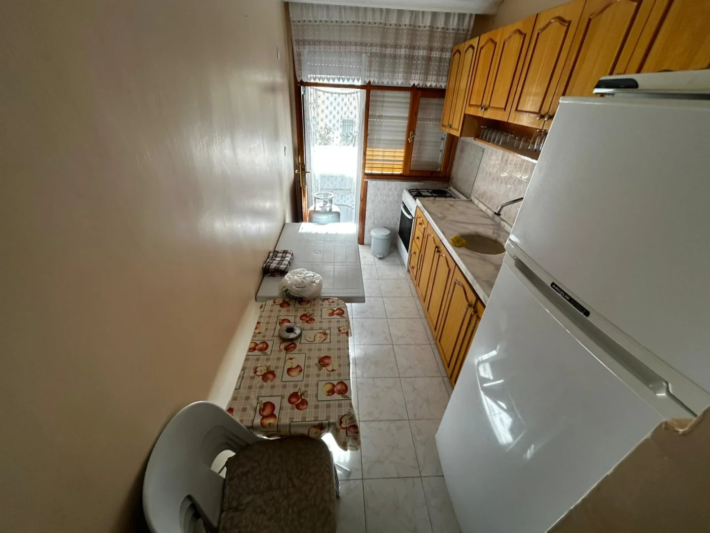 YÜKSELDEN ALTINOLUK MERKEZDE ÖNCEPHE ARAKAT AYRI MUTFAK 2+1DAİRE