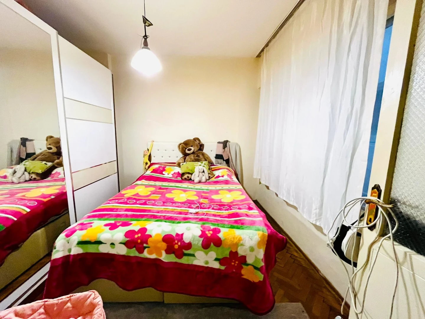 YETKİ YÜKSELDEN AKÇAY MERKEZDE DENİZE 50 MT SATILIK 3+1 DAİRE