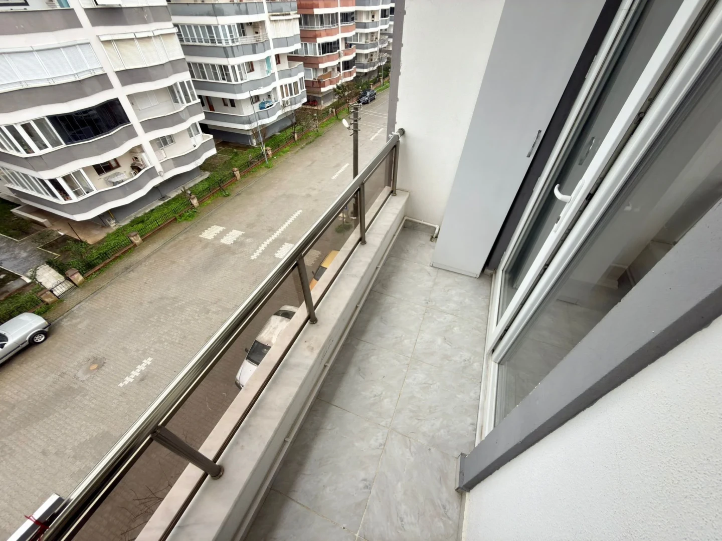 YÜKSELDEN ALTINKUMDA ÖN CEPHE DOĞALGAZLI SATILIK 1+1 FERAH DAİRE
