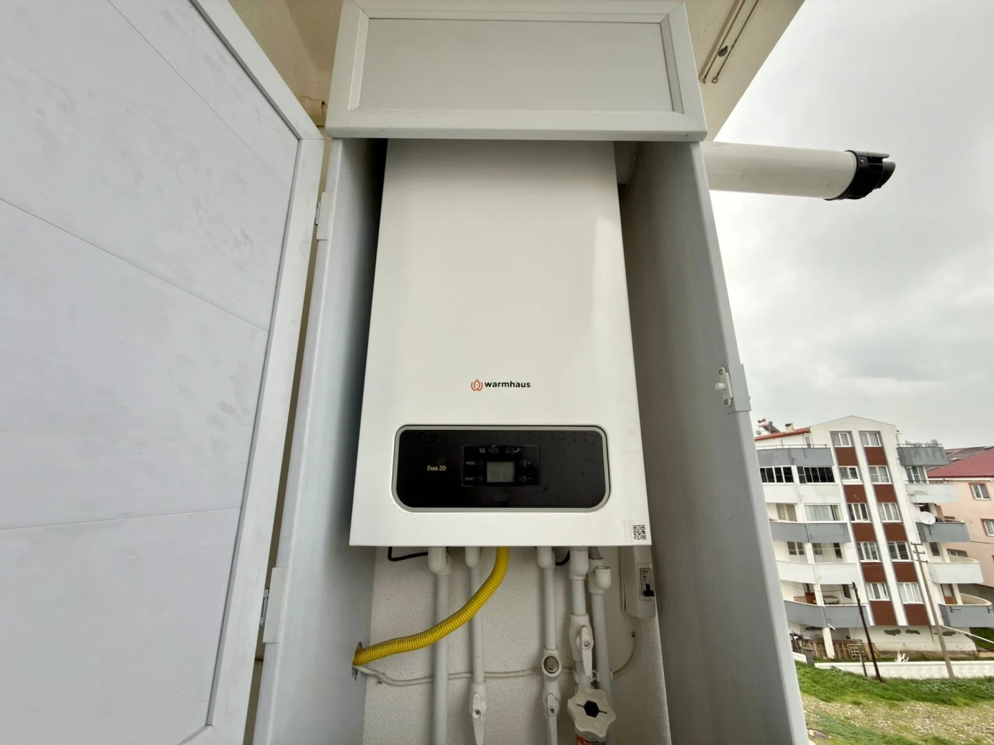 YÜKSELDEN ALTINKUMDA ÖN CEPHE DOĞALGAZLI SATILIK 1+1 FERAH DAİRE