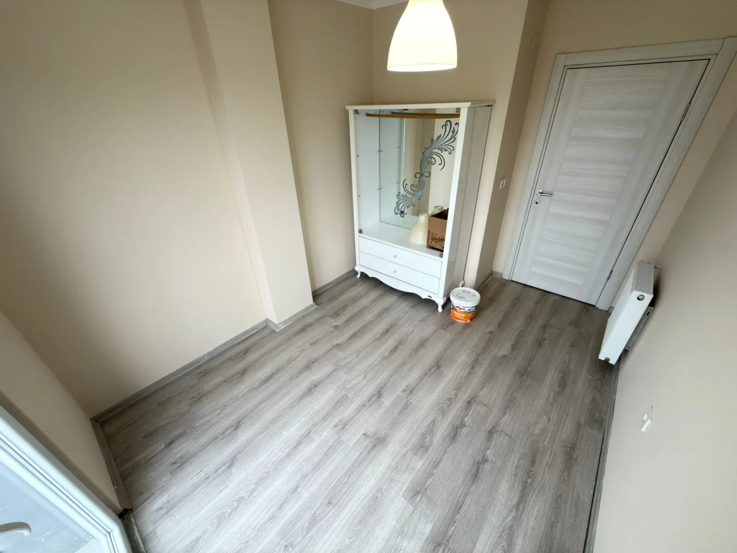 YÜKSELDEN ALTINKUMDA ÖN CEPHE DOĞALGAZLI SATILIK 1+1 FERAH DAİRE