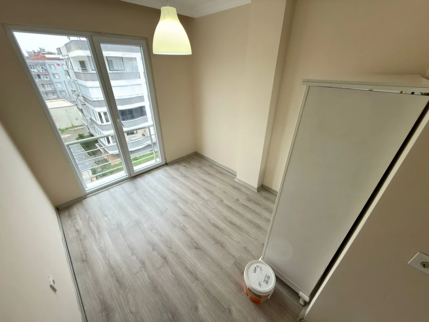 YÜKSELDEN ALTINKUMDA ÖN CEPHE DOĞALGAZLI SATILIK 1+1 FERAH DAİRE