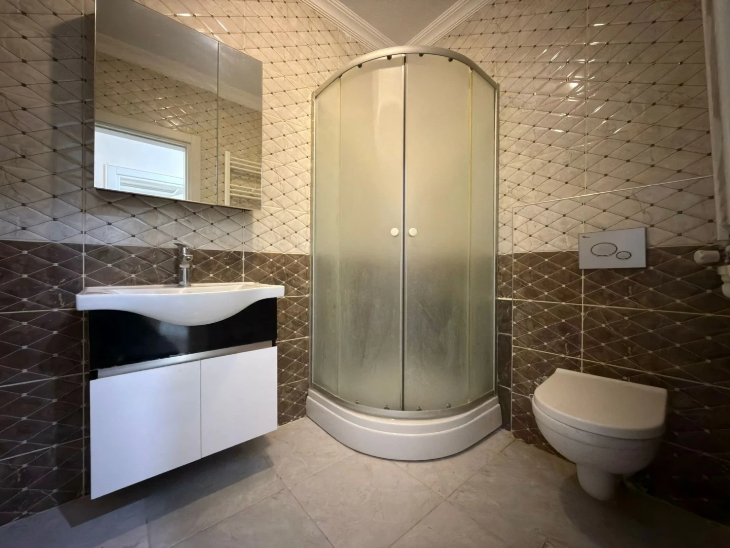 YÜKSELDEN ALTINKUMDA ÖN CEPHE DOĞALGAZLI SATILIK 1+1 FERAH DAİRE