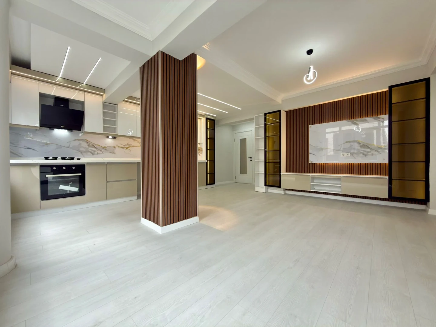YÜKSELDEN ALTINKUM MERKEZDE LÜKS TASARIM SATILIK 2+1 GENİŞ DAİRE
