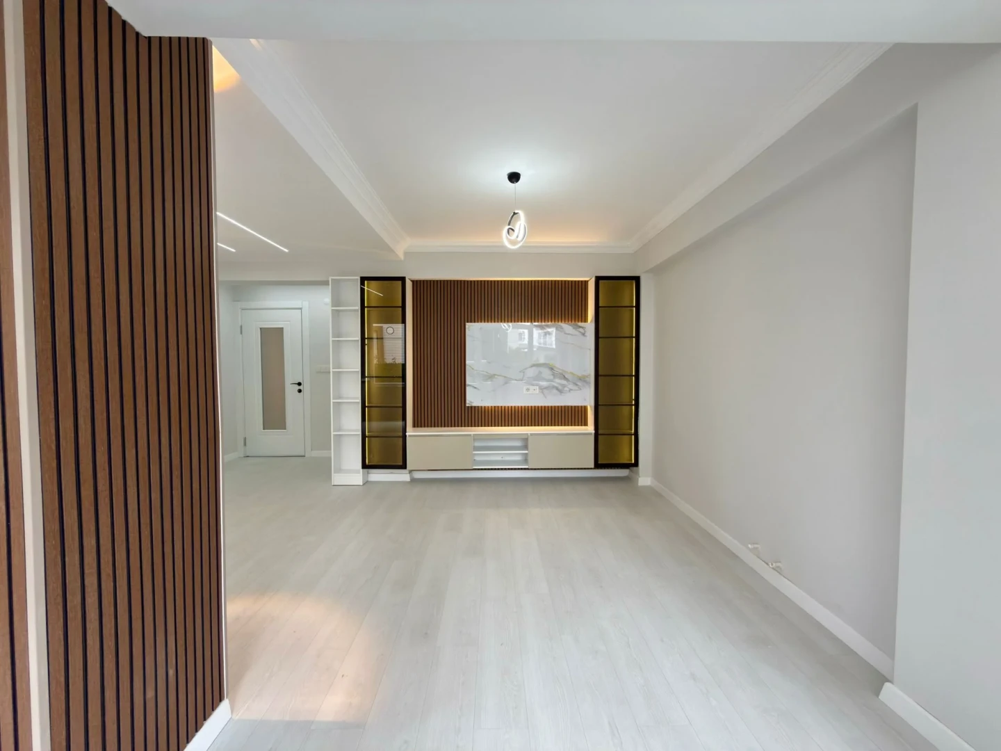 YÜKSELDEN ALTINKUM MERKEZDE LÜKS TASARIM SATILIK 2+1 GENİŞ DAİRE