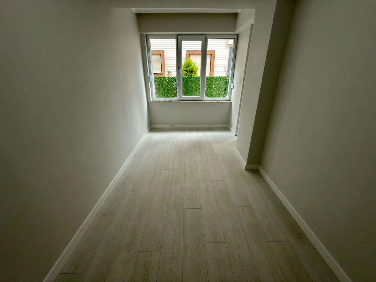 YÜKSELDEN ALTINKUM MERKEZDE LÜKS TASARIM SATILIK 2+1 GENİŞ DAİRE