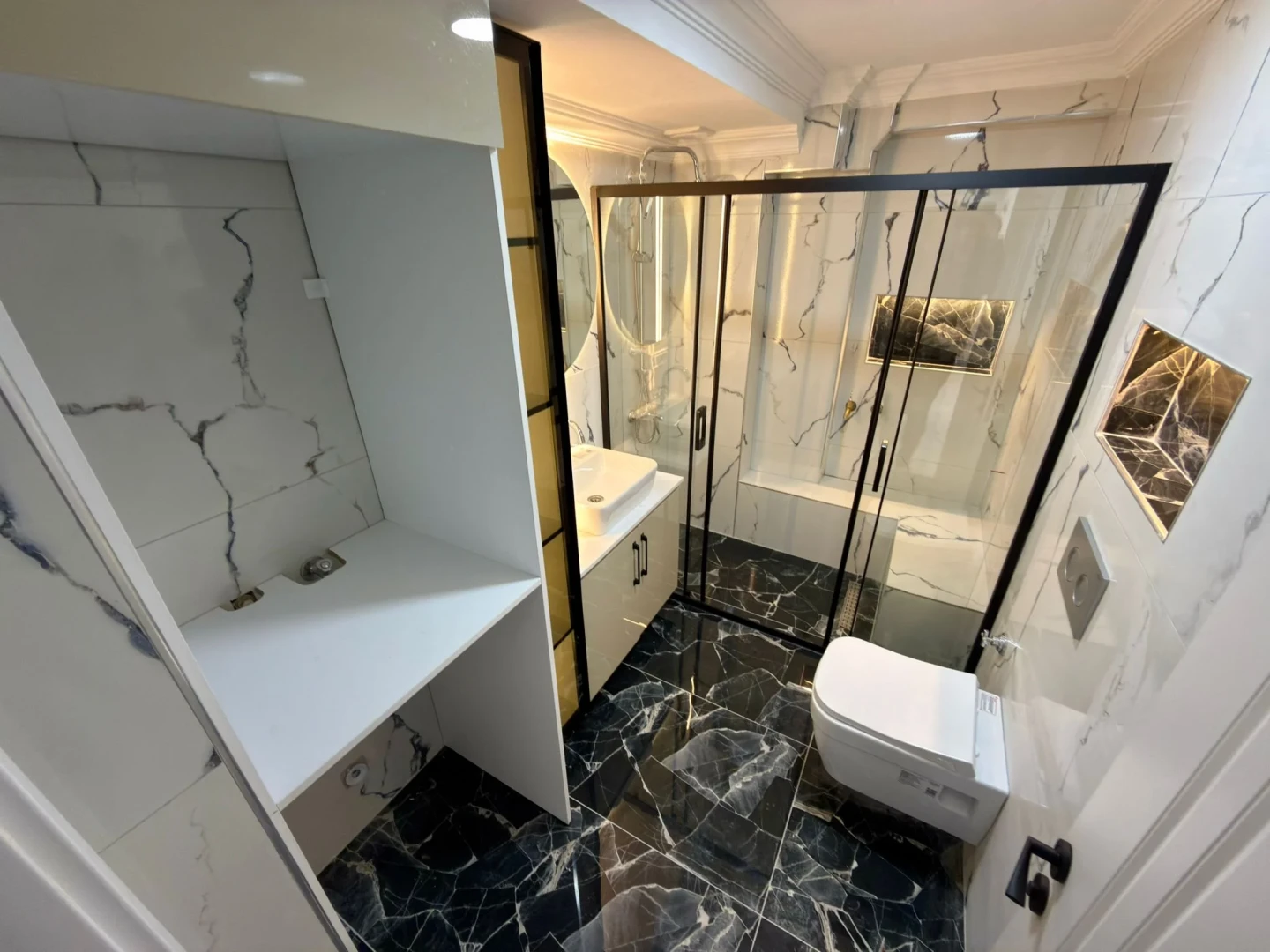 YÜKSELDEN ALTINKUM MERKEZDE LÜKS TASARIM SATILIK 2+1 GENİŞ DAİRE
