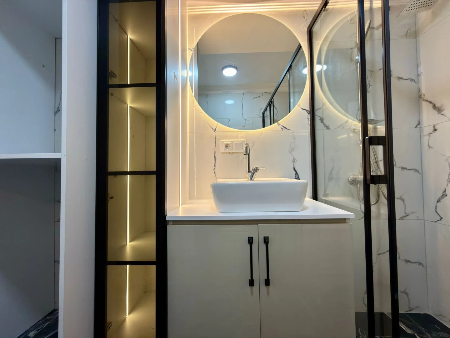 YÜKSELDEN ALTINKUM MERKEZDE LÜKS TASARIM SATILIK 2+1 GENİŞ DAİRE