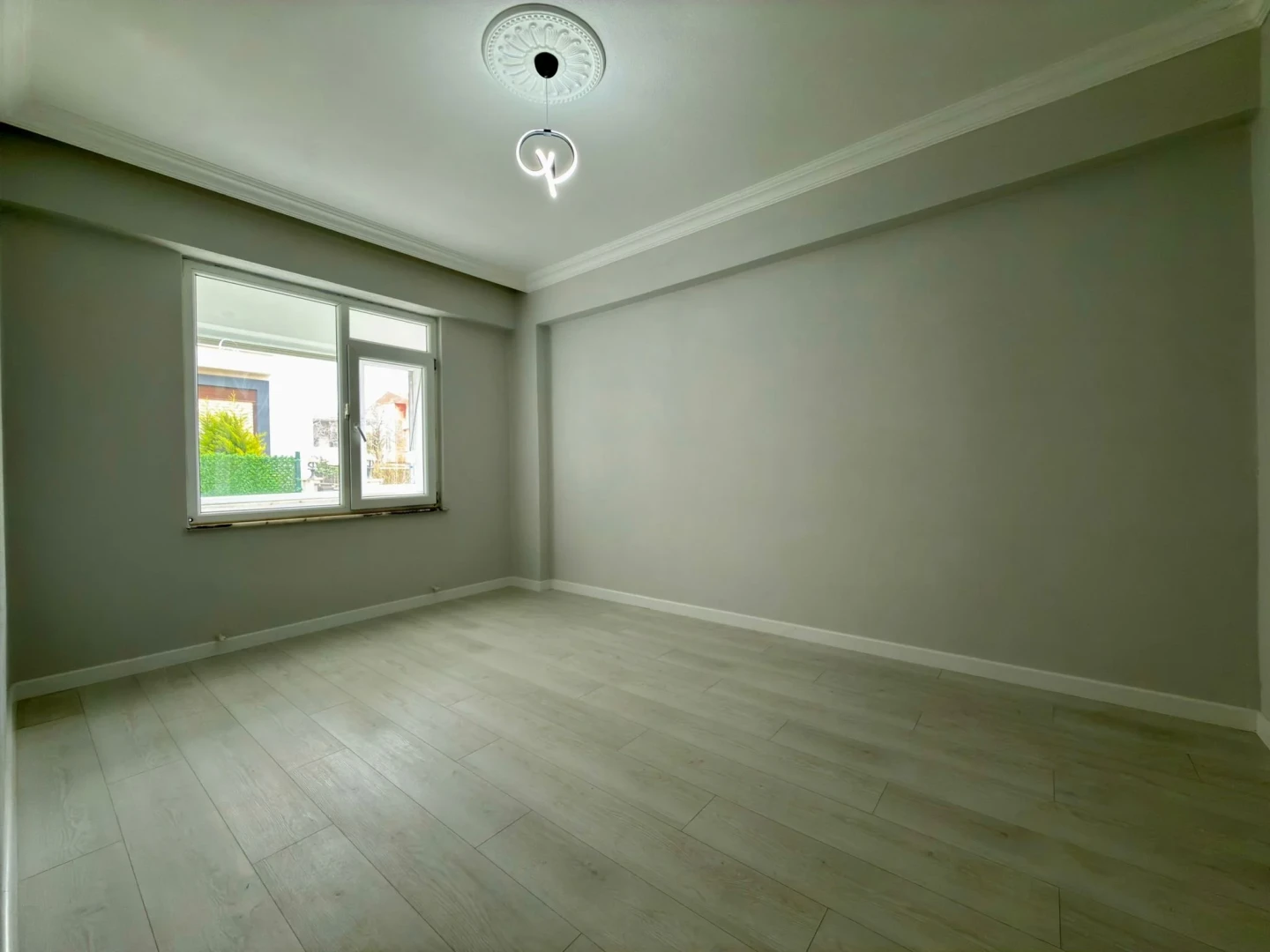 YÜKSELDEN ALTINKUM MERKEZDE LÜKS TASARIM SATILIK 2+1 GENİŞ DAİRE