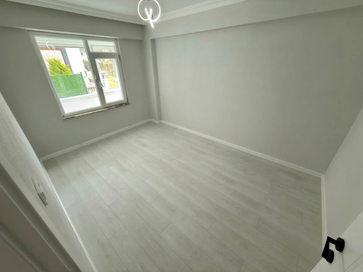 YÜKSELDEN ALTINKUM MERKEZDE LÜKS TASARIM SATILIK 2+1 GENİŞ DAİRE