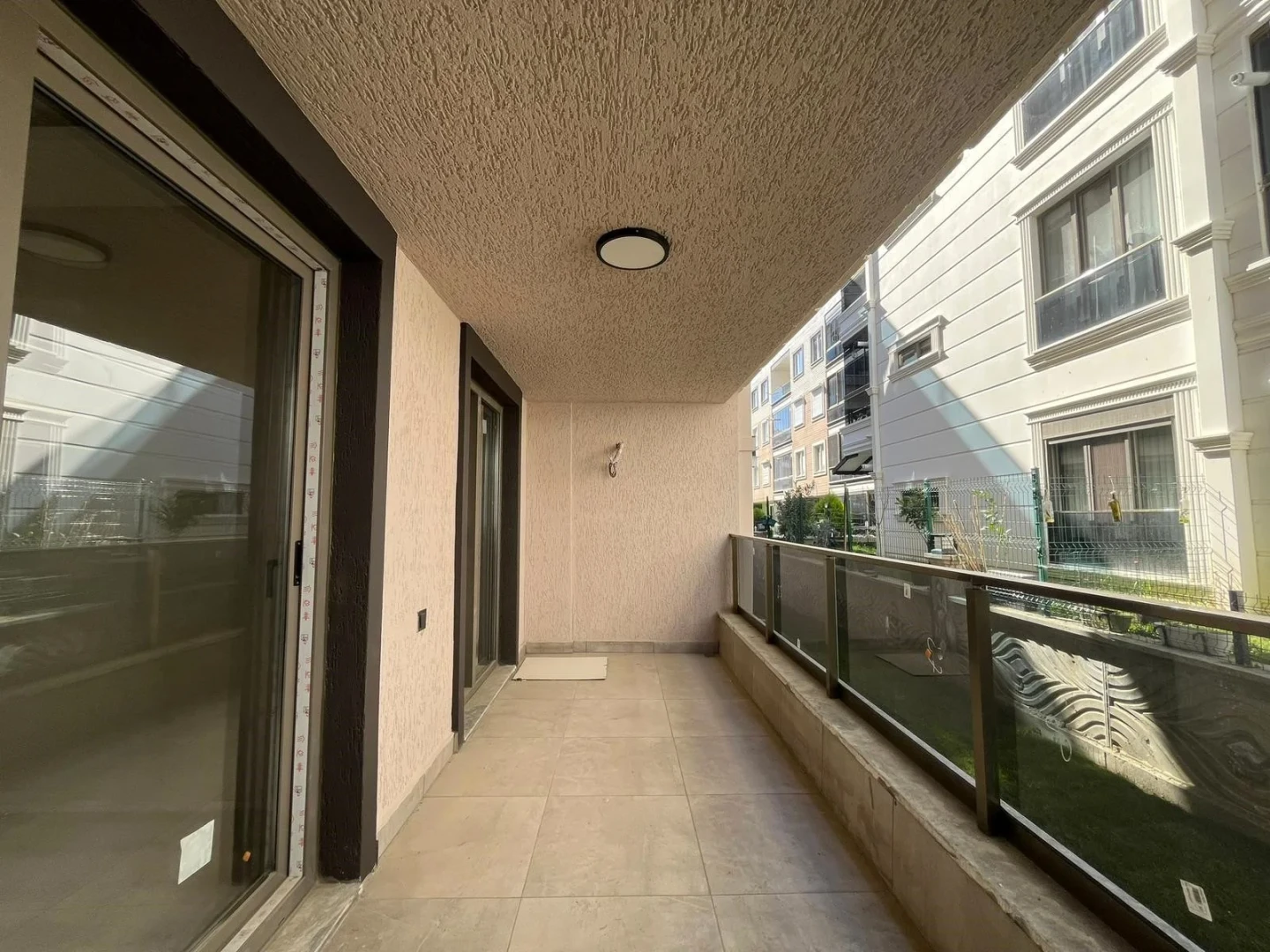 YÜKSELDEN ALTINKUMDA YENİ SIFIR BİNADA YERDEN ISITMALI 1+1DAİRE