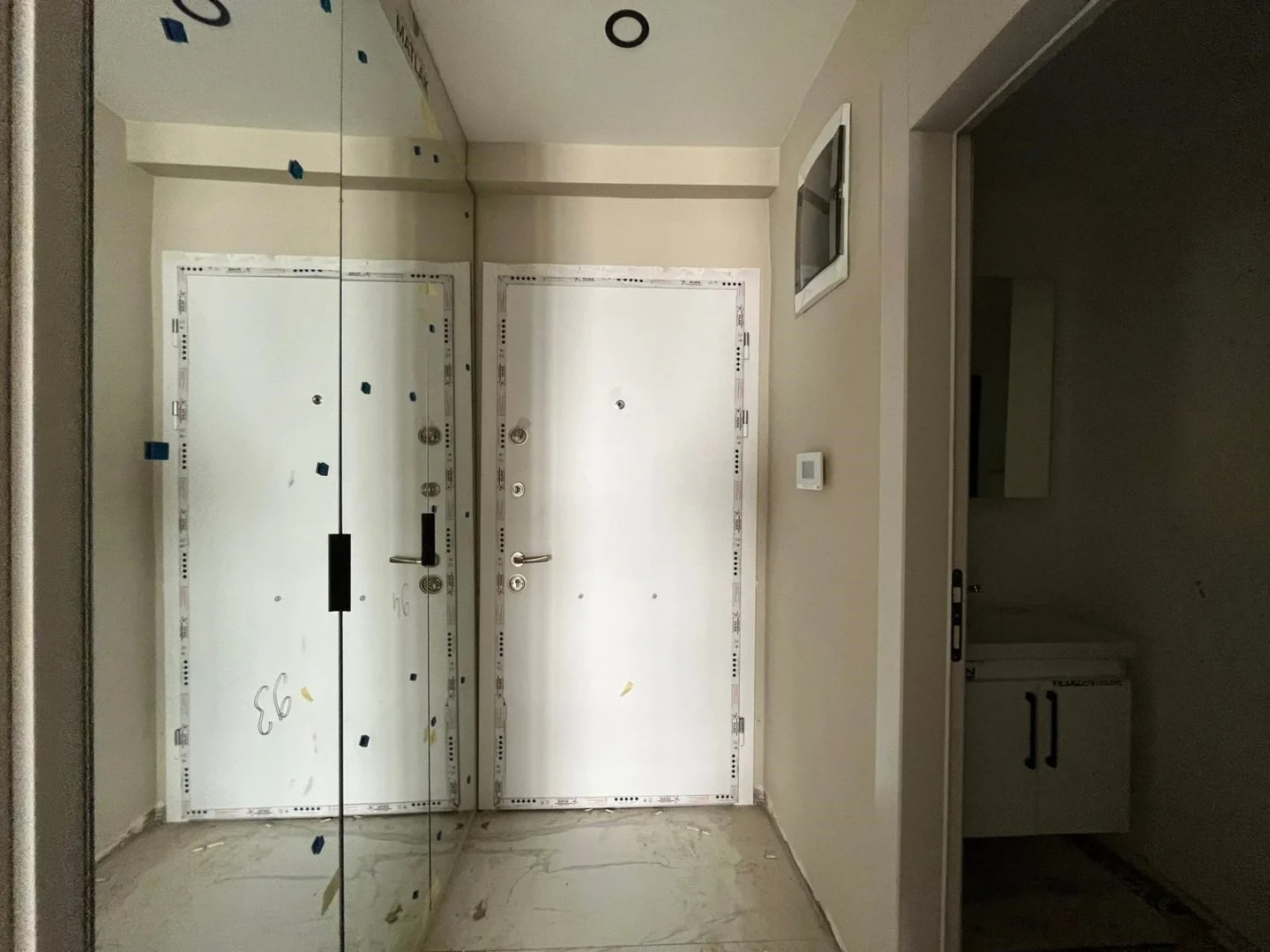 YÜKSELDEN ALTINKUMDA YENİ SIFIR BİNADA YERDEN ISITMALI 1+1DAİRE