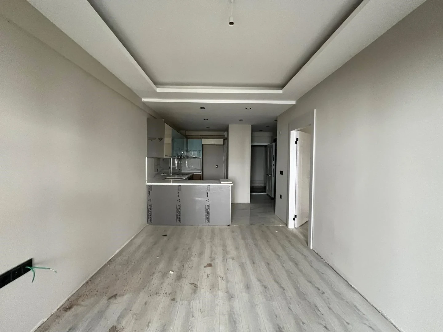 YÜKSELDEN ALTINKUMDA YENİ SIFIR BİNADA YERDEN ISITMALI 1+1DAİRE