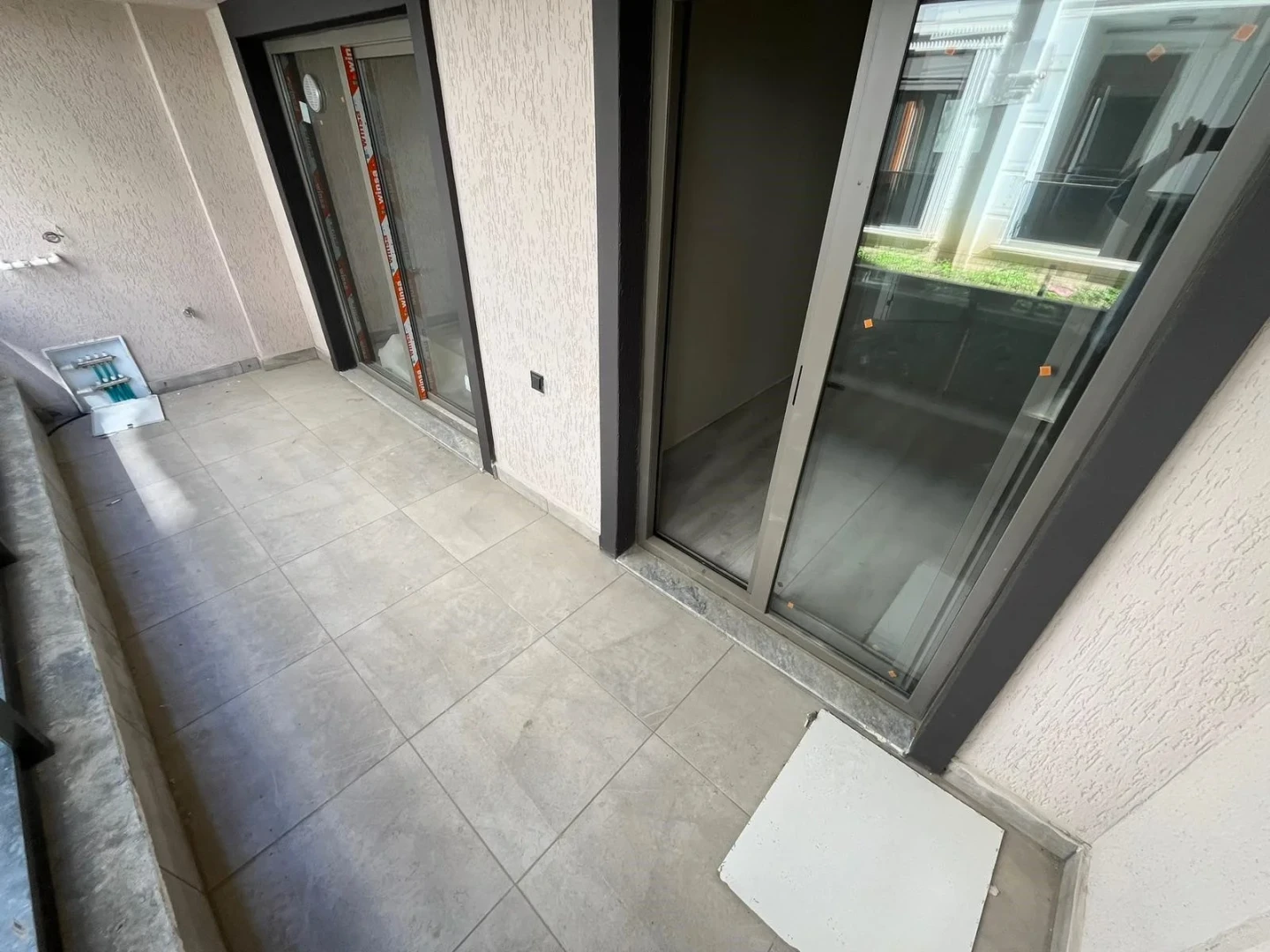 YÜKSELDEN ALTINKUMDA YENİ SIFIR BİNADA YERDEN ISITMALI 1+1DAİRE