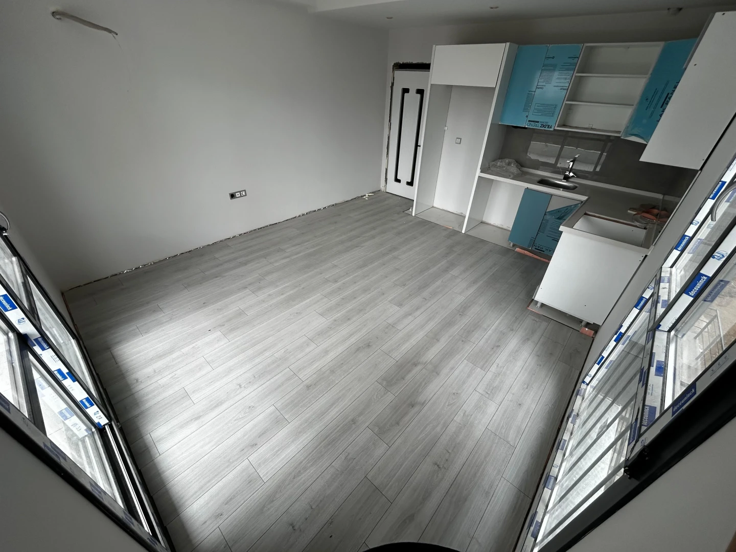 YÜKSEL'DEN KADIKÖY'DE 2+1 TAKASA AÇIK ARAKAT SIFIR LÜKS DAİRE