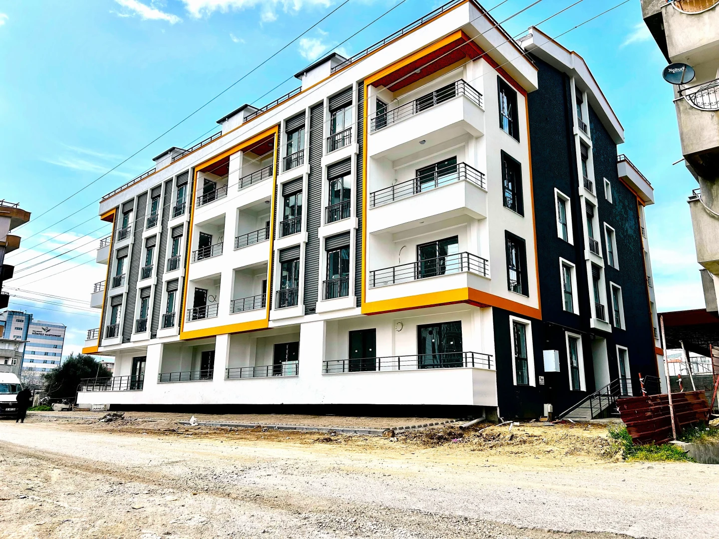 YÜKSEL'DEN KADIKÖY'DE 2+1 TAKASA AÇIK ARAKAT SIFIR LÜKS DAİRE